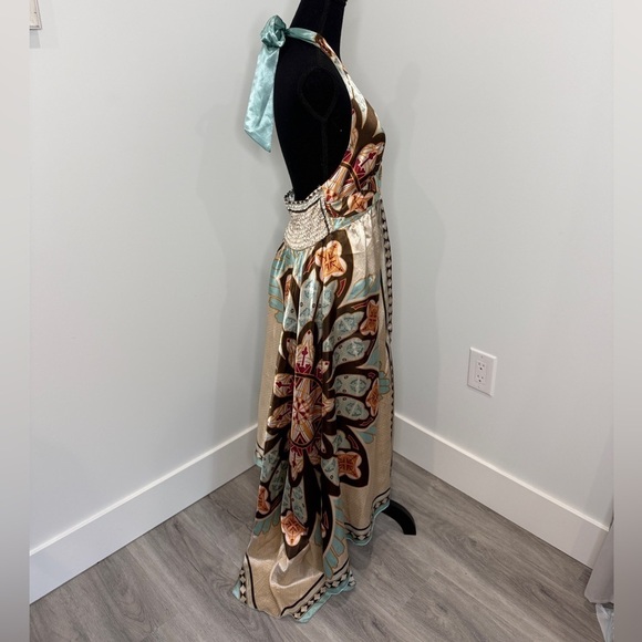 Ultra Pink Deep-V Open Back Halter Summer Dress (M) - Picture 5 of 8